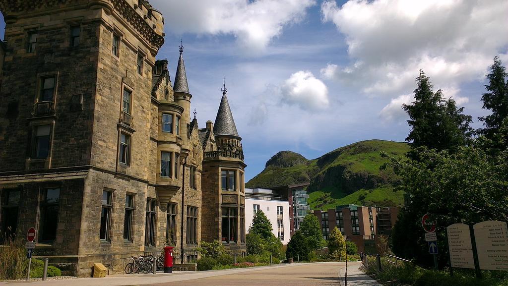 Summer Stays At The University Of Edinburgh Bagian luar foto